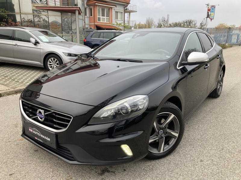 Volvo V40 D2 2.0L 120k R-Design Edition