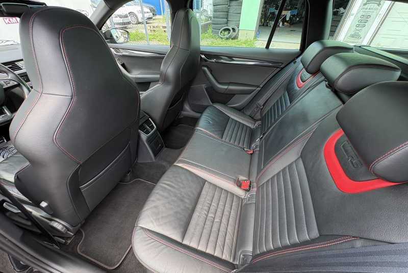 Ponuka / Škoda Octavia Combi 2.0 TDI DPF RS DSG
