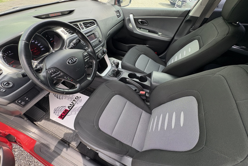 Ponuka / Kia Cee´d 1.4 CVVT LX/Silver