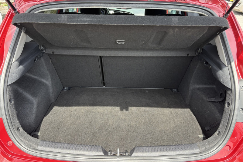 Ponuka / Kia Cee´d 1.4 CVVT LX/Silver