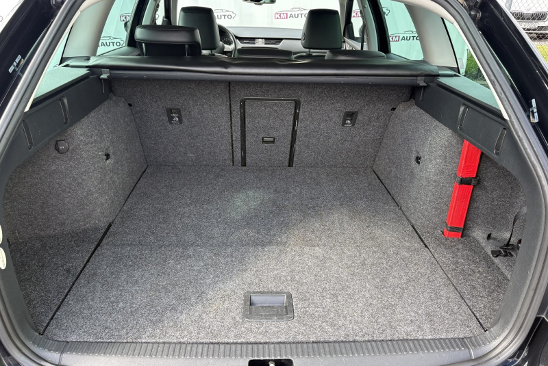 Ponuka / Škoda Octavia Combi 1.8 TSI Business DSG 4x4