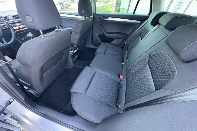 Ponuka / Škoda Superb Combi 2.0 TDI Ambition DSG